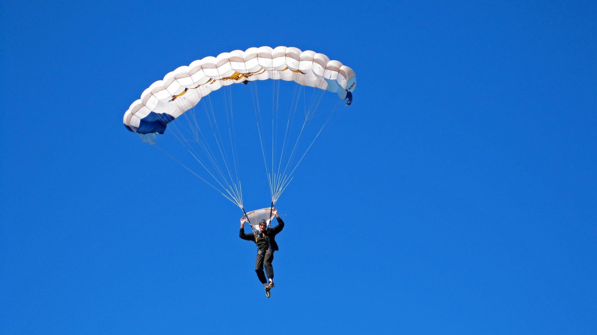 KAIYUN 中国大陆-全球电子竞技产业峰会召开,政策支持力度加大,2020全球电子竞技市场报告